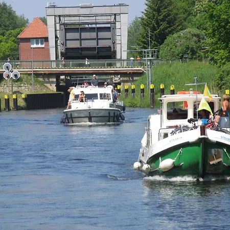 Vakantiehuis Uttied - Perfekte Auszeit Direkt Am Plauer Alt Schwerin